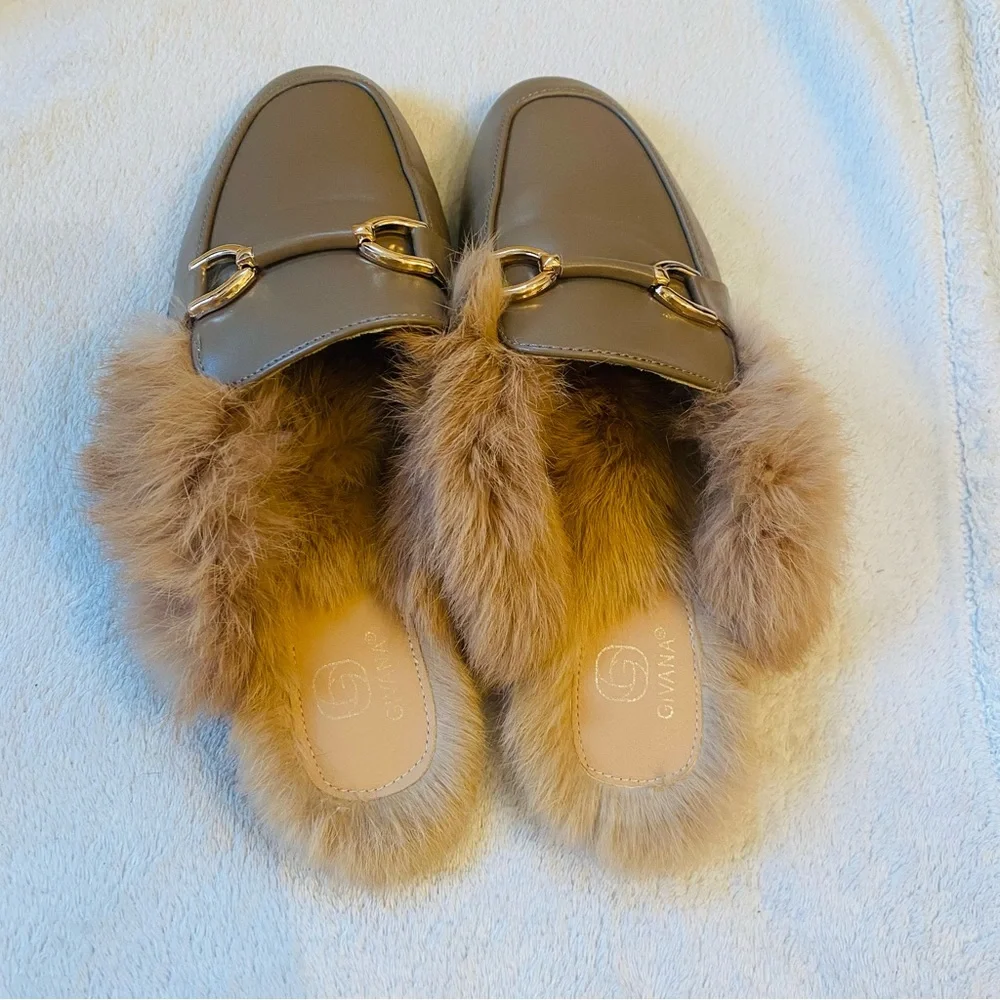 Tan rabbit fur loafer mules rose gold buckle vegan leather rubber soles Sz 37